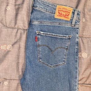 Levi’s 721 High-Rise Skinny